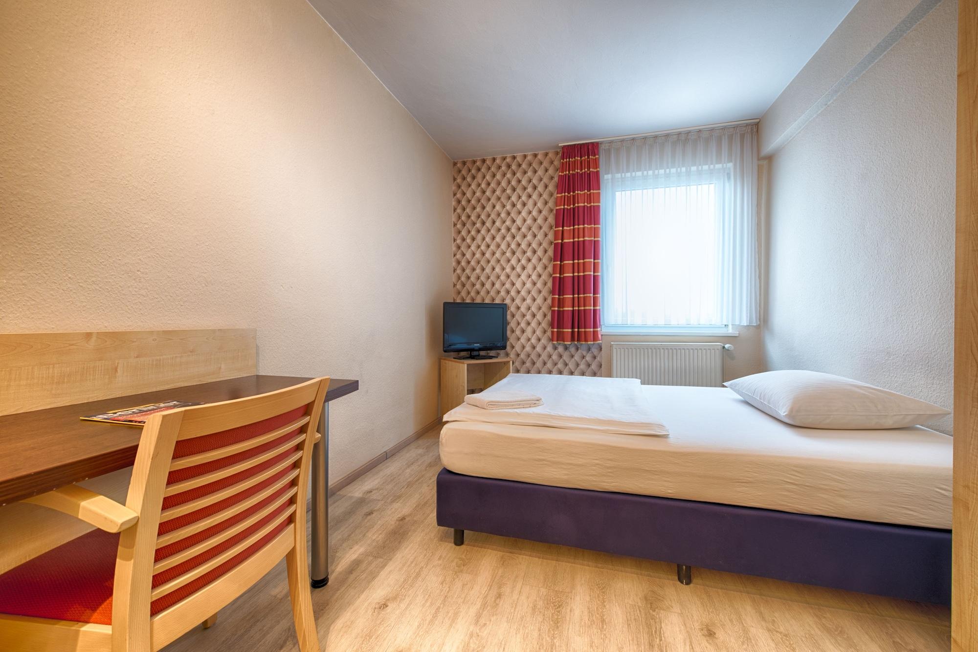 Enjoy Hotel Berlin City Messe Екстериор снимка