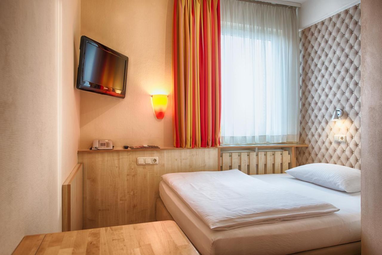 Enjoy Hotel Berlin City Messe Екстериор снимка